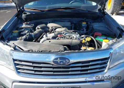 2010 Subaru Forester 2.5X Limited from USA, damaged, VIN JF2SH6DC5AH792840